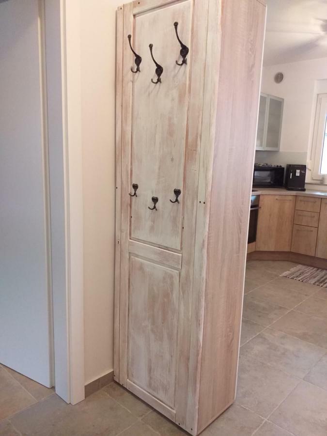 Apartman Leanton Pola Esterno foto